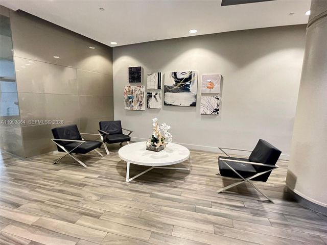 1750 N Bayshore Dr 5008, Miami, FL 33132