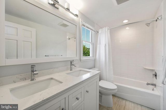 109 BURLINGTON AVE, Voorhees, NJ 08043
