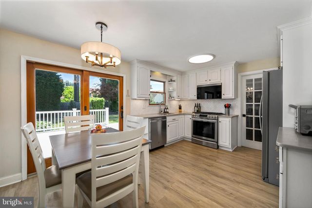 109 BURLINGTON AVE, Voorhees, NJ 08043