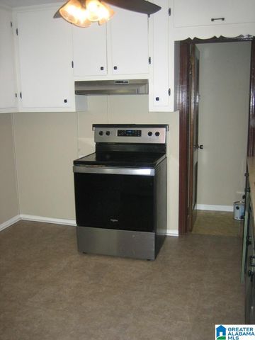 209 N 15TH STREET N, Clanton, AL 35045