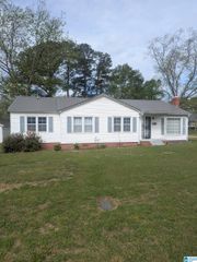 209 N 15TH STREET N, Clanton, AL 35045