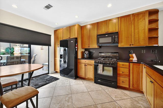 76438 Sweet Pea Way, Palm Desert, CA 92211