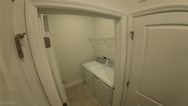 19552 Hinkley DR, Estero, FL 33928