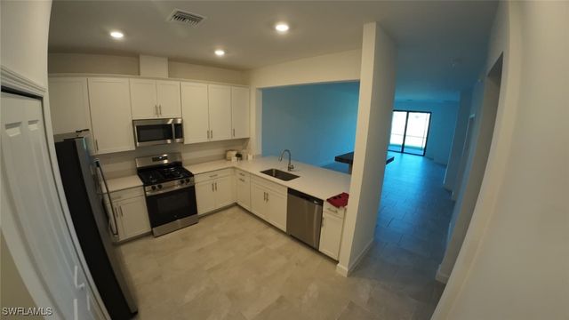 19552 Hinkley DR, Estero, FL 33928