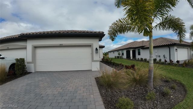 19552 Hinkley DR, Estero, FL 33928