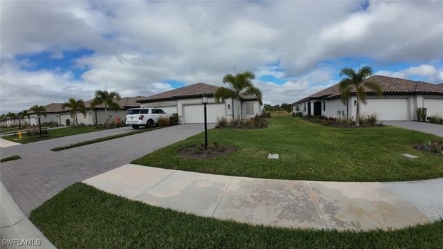 19552 Hinkley DR, Estero, FL 33928