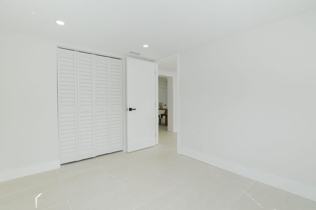 4330 NE 13th Avenue, Oakland Park, FL 33334