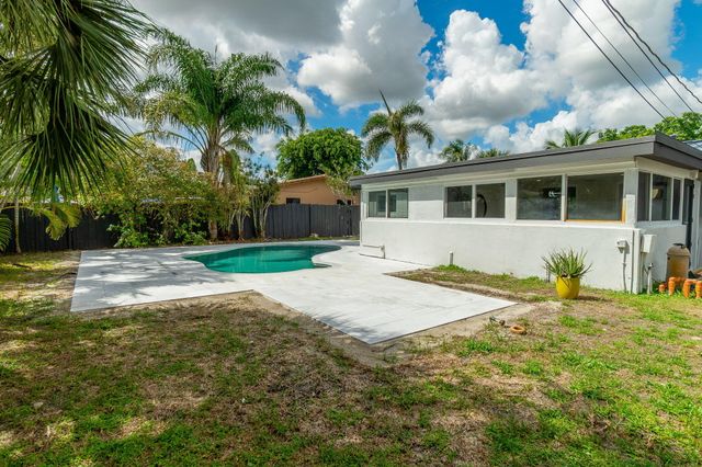 4330 NE 13th Avenue, Oakland Park, FL 33334