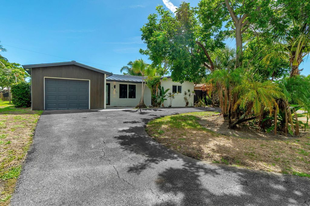 4330 NE 13th Avenue, Oakland Park, FL 33334