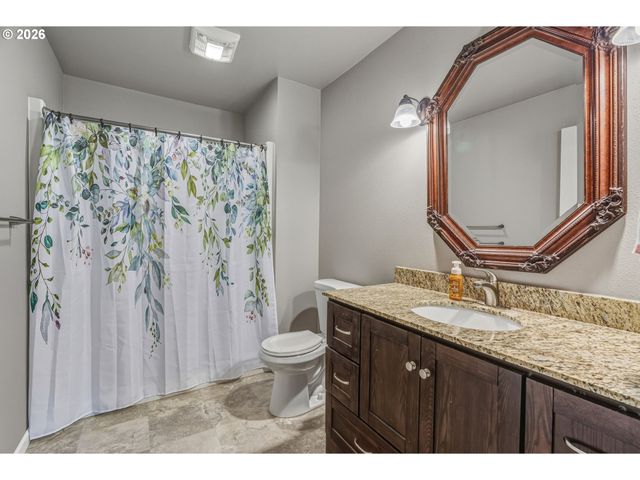 800 N 23RD Ave, Kelso, WA 98626