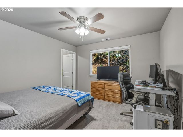 800 N 23RD Ave, Kelso, WA 98626