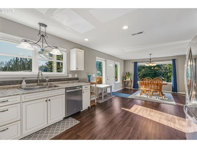 800 N 23RD Ave, Kelso, WA 98626