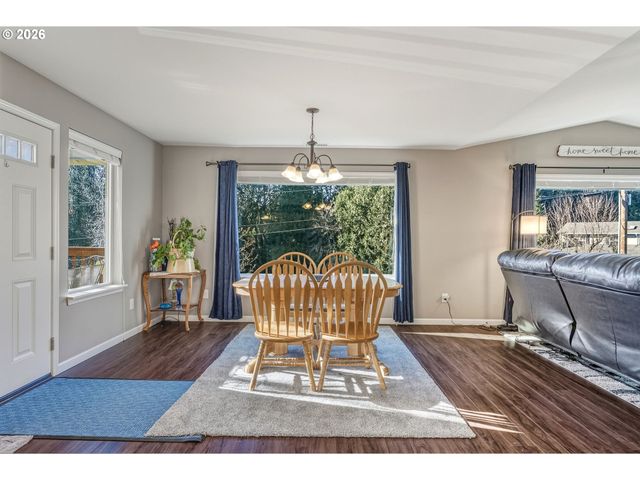 800 N 23RD Ave, Kelso, WA 98626