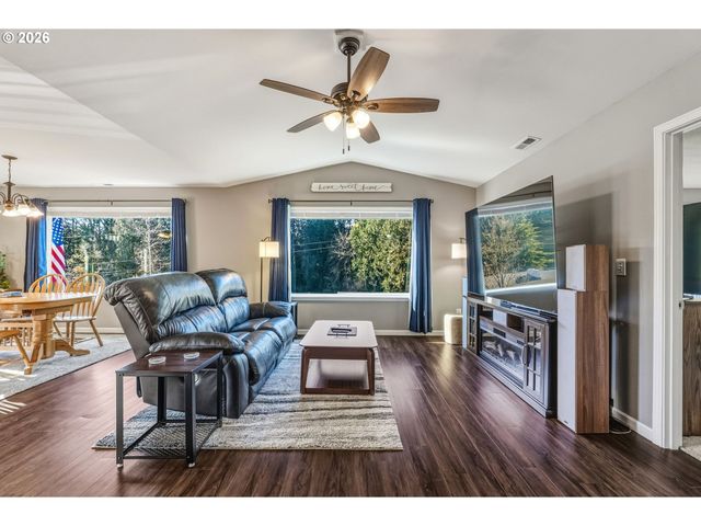 800 N 23RD Ave, Kelso, WA 98626