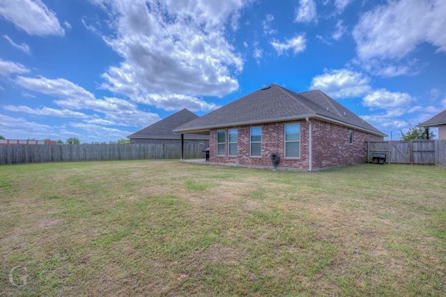 1900 Valdemar Place, Bossier City, LA 71112