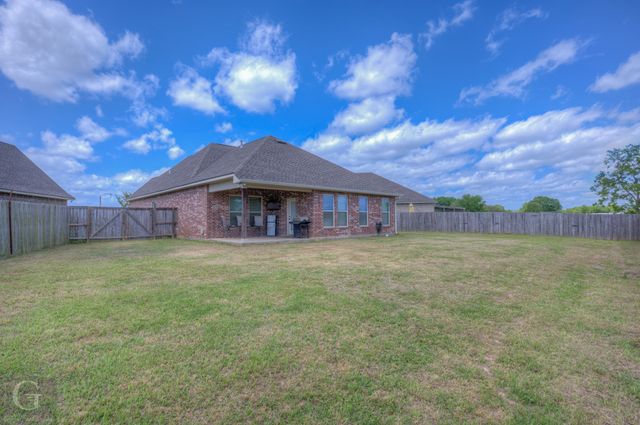 1900 Valdemar Place, Bossier City, LA 71112