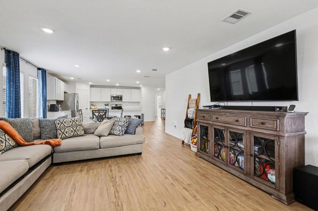 731 Mockingbird Passage Drive, Beasley, TX 77417