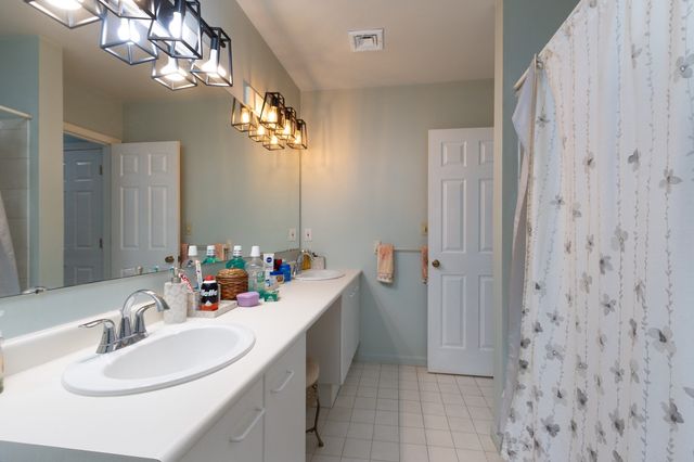 770 Salisbury Street 511, Worcester, MA 01609