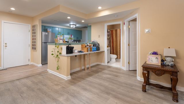 770 Salisbury Street 511, Worcester, MA 01609