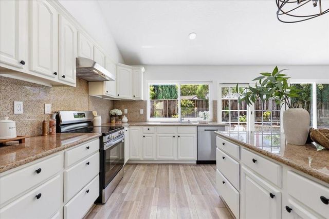 498 Curie Drive, San Jose, CA 95123