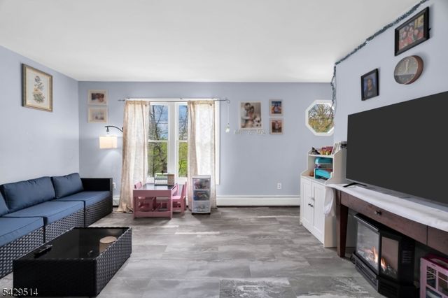 140 Papscoe Rd, West Milford Twp., NJ 07421