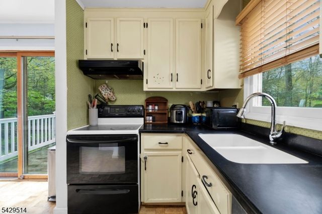 140 Papscoe Rd, West Milford Twp., NJ 07421