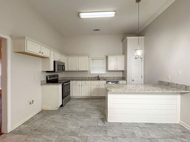 7465 DALWHINNIE TRL, Cordova, TN 38018