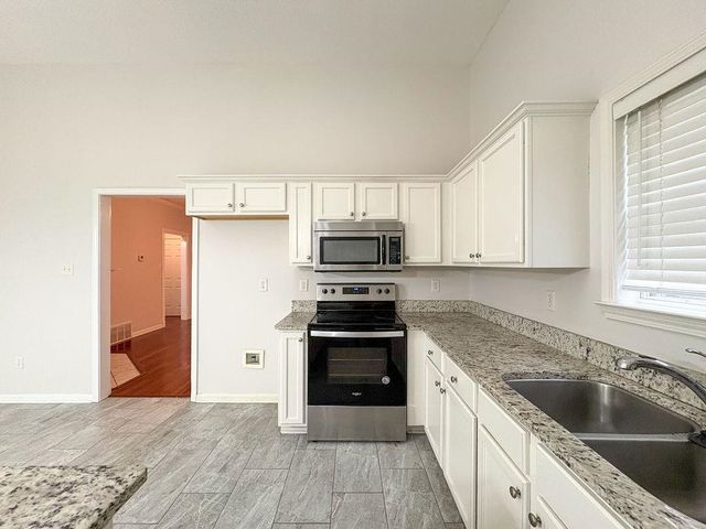 7465 DALWHINNIE TRL, Cordova, TN 38018