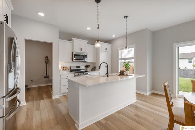 5213 Helwig Avenue, Papillion, NE 68046