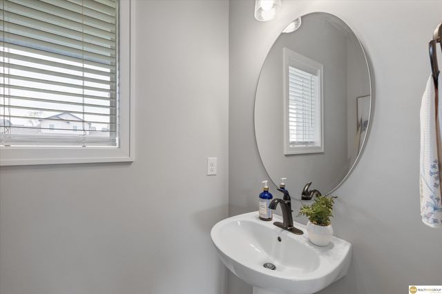 5213 Helwig Avenue, Papillion, NE 68046