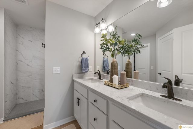 5213 Helwig Avenue, Papillion, NE 68046