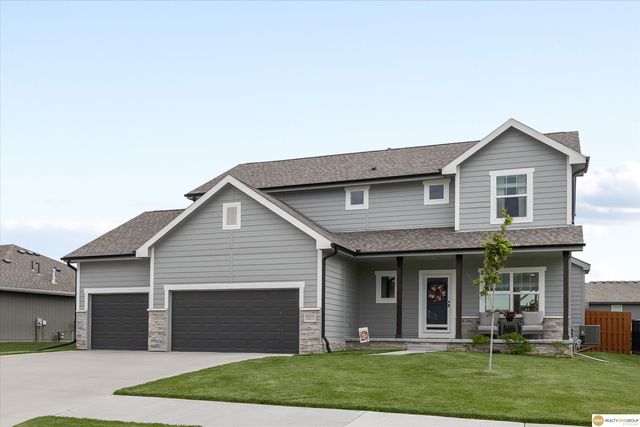 5213 Helwig Avenue, Papillion, NE 68046