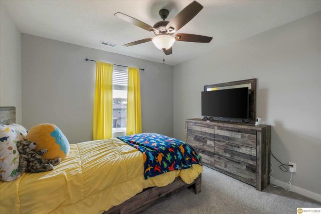 5213 Helwig Avenue, Papillion, NE 68046