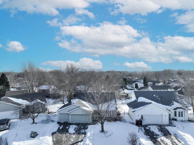 4609 Heather Way N, Oakdale, MN 55128