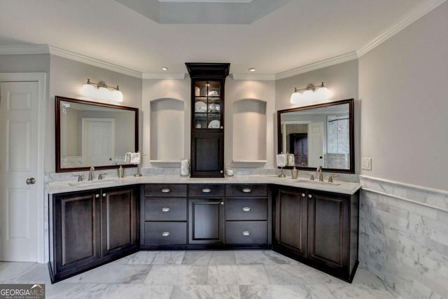 8055 Brixton Place, Suwanee, GA 30024