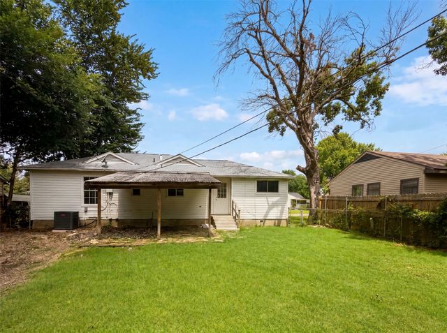 11216 Barbarosa Drive, Dallas, TX 75228