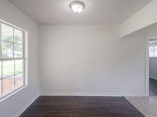 11216 Barbarosa Drive, Dallas, TX 75228