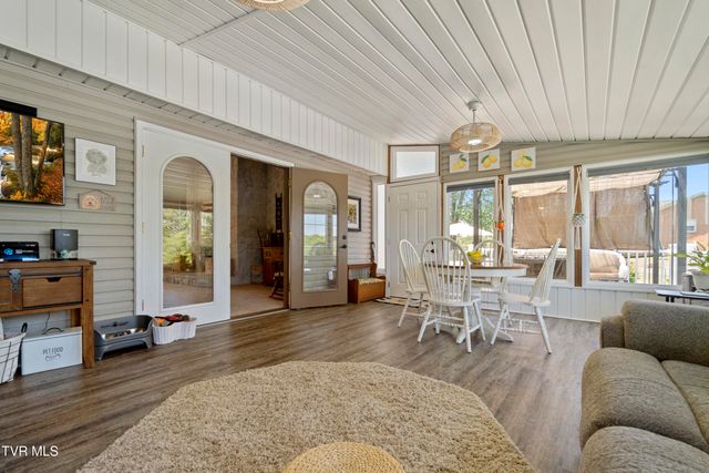 207 Stinson Drive, Bulls Gap, TN 37711