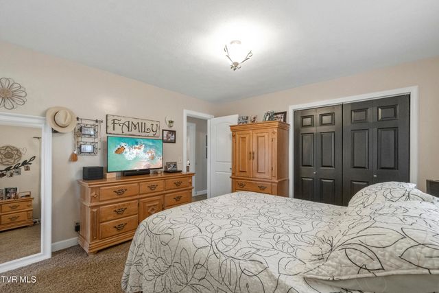 207 Stinson Drive, Bulls Gap, TN 37711
