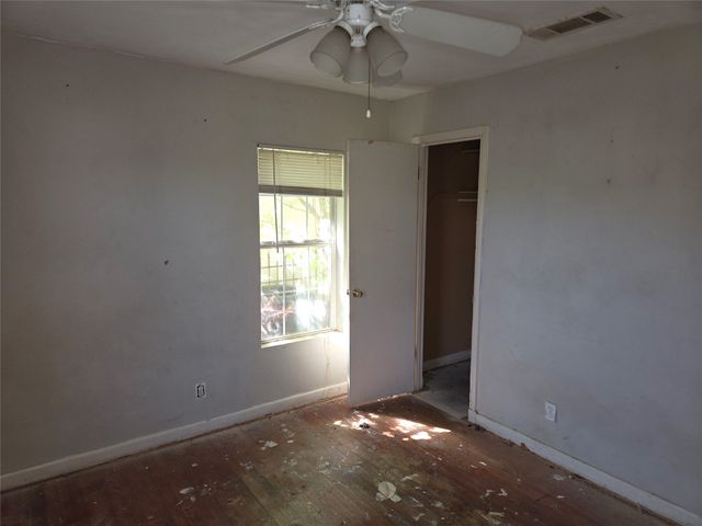 619 Truman Street, Arlington, TX 76011