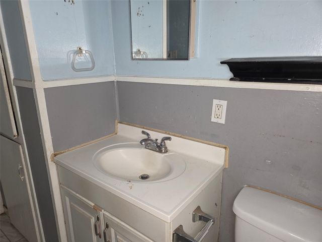 619 Truman Street, Arlington, TX 76011