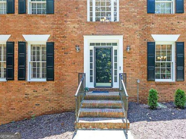 10560 Haynes Bridge Road, Alpharetta, GA 30022