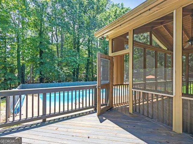 10560 Haynes Bridge Road, Alpharetta, GA 30022