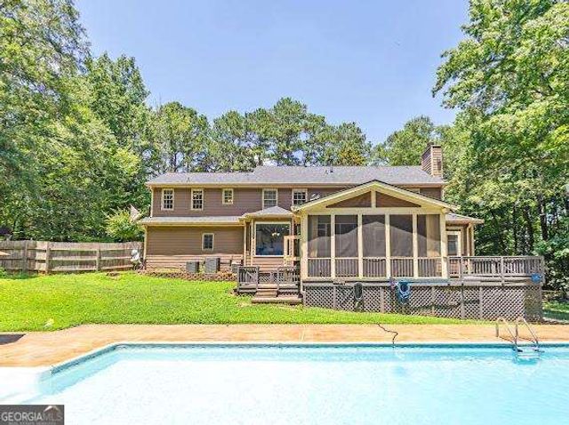 10560 Haynes Bridge Road, Alpharetta, GA 30022