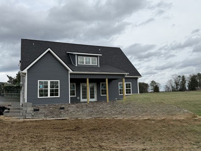 668 Jefferson Rd, Smithville, TN 37166