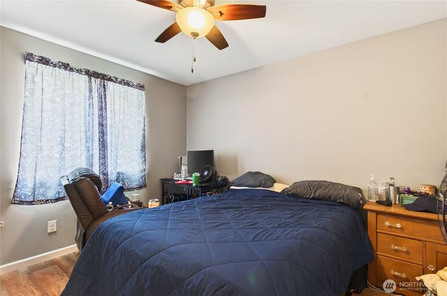 166 Geneva Lane, Castle Rock, WA 98611