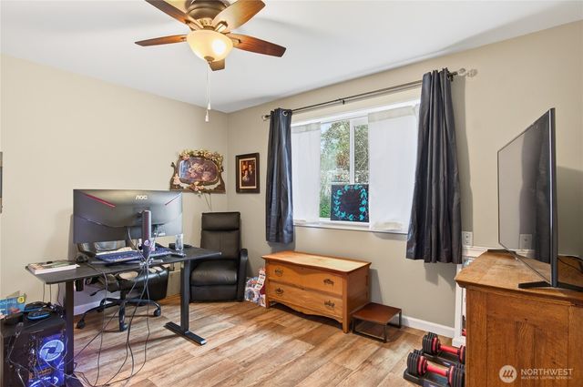 166 Geneva Lane, Castle Rock, WA 98611