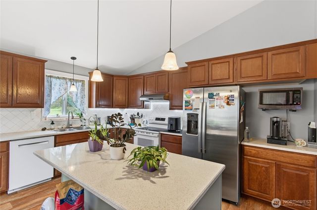 166 Geneva Lane, Castle Rock, WA 98611