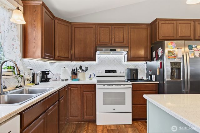 166 Geneva Lane, Castle Rock, WA 98611