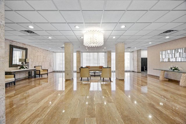 1950 S Ocean Drive PHB, Hallandale Beach, FL 33009